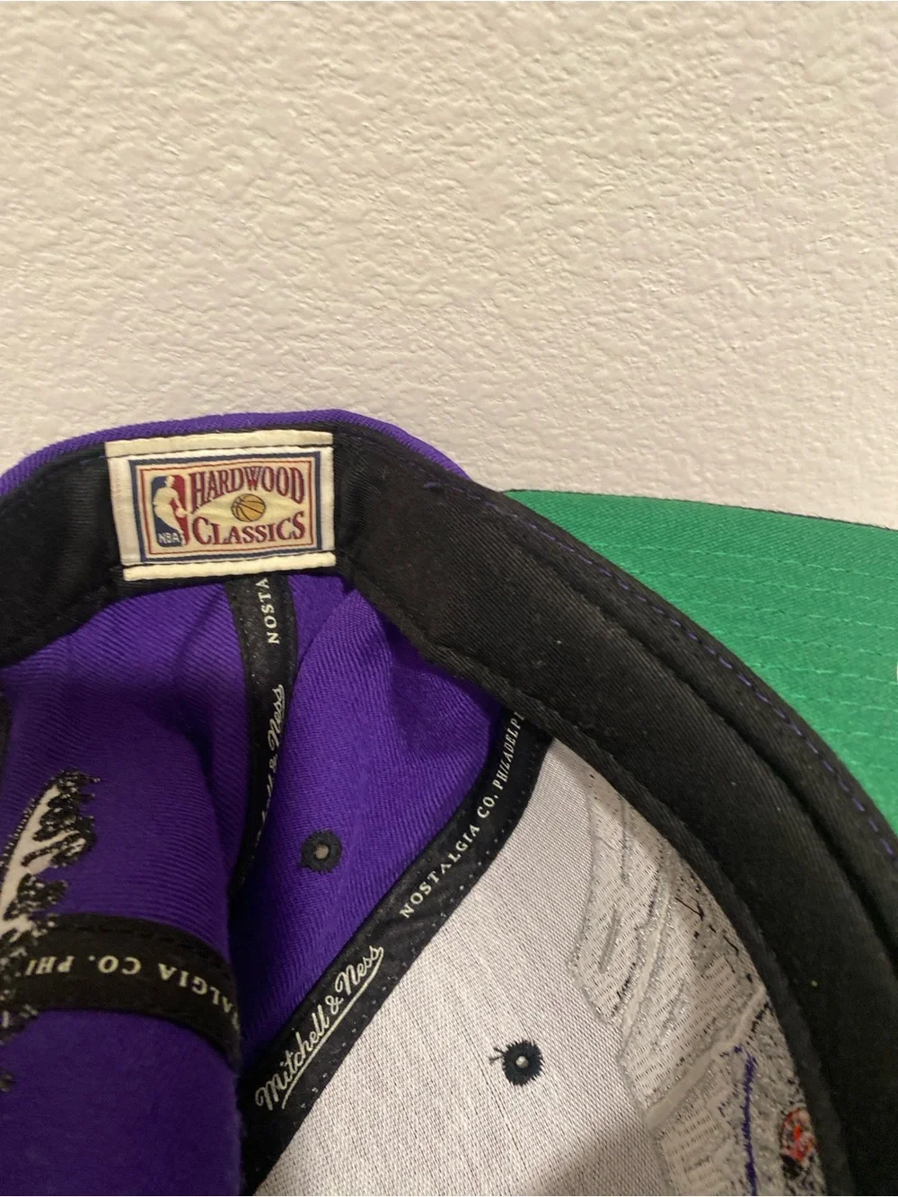 Toronto Raptors Hat- Mitchell & Ness - Picture 5 of 6